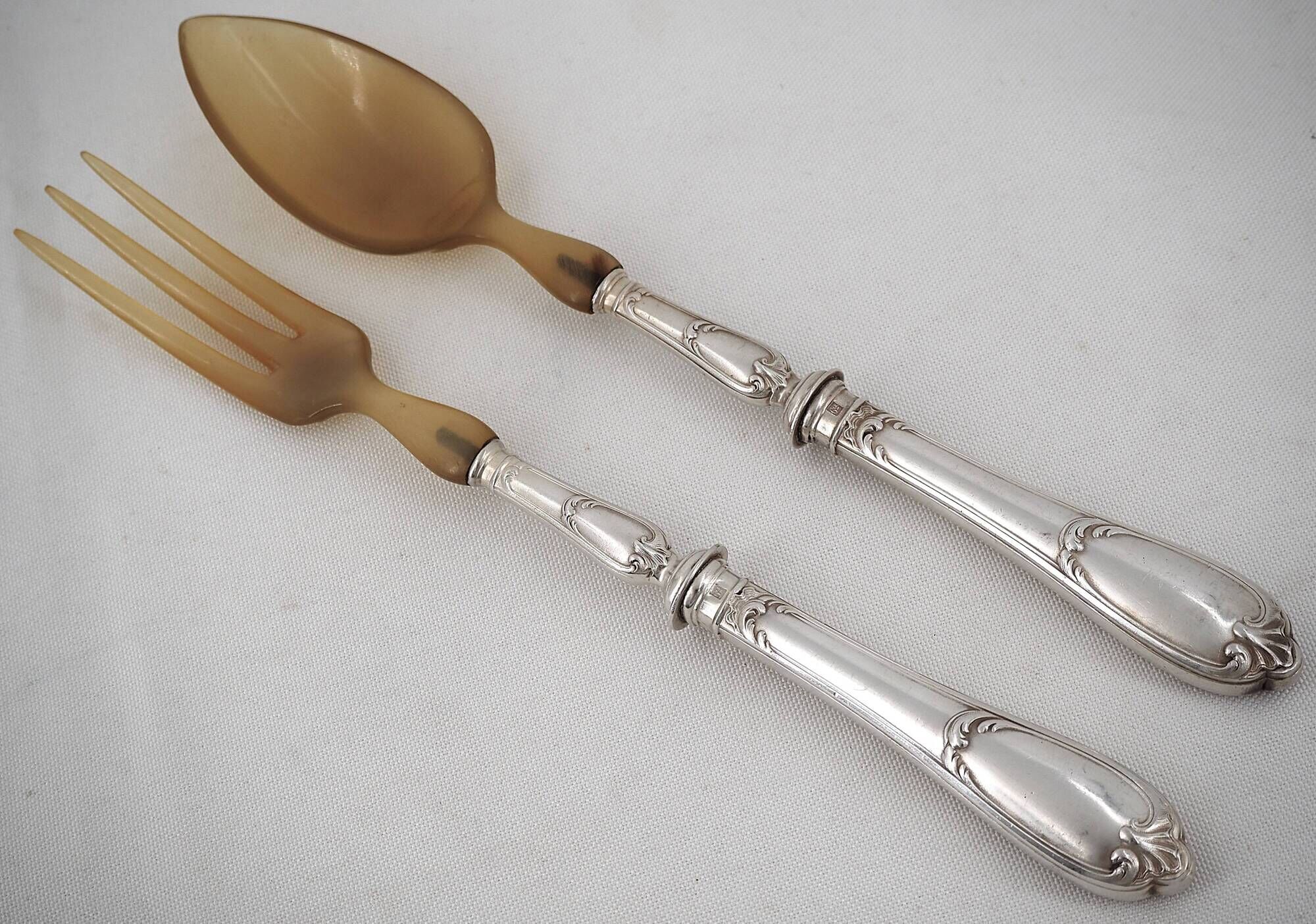 Ercuis Pompadour, set of 4 serving utensils, for stew and salad, silver-plated metal.
