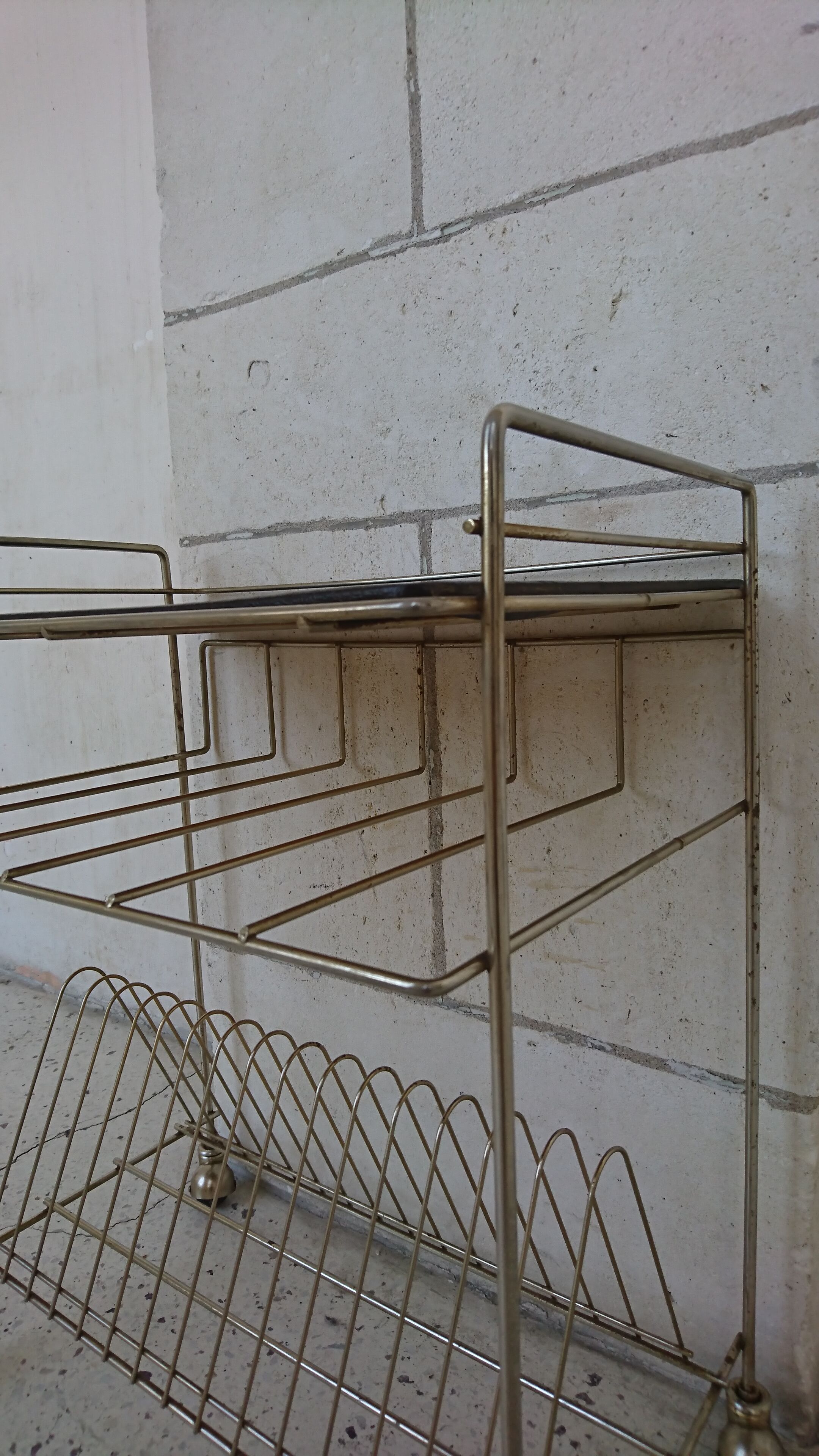 Desserte ranges vinyl gilded