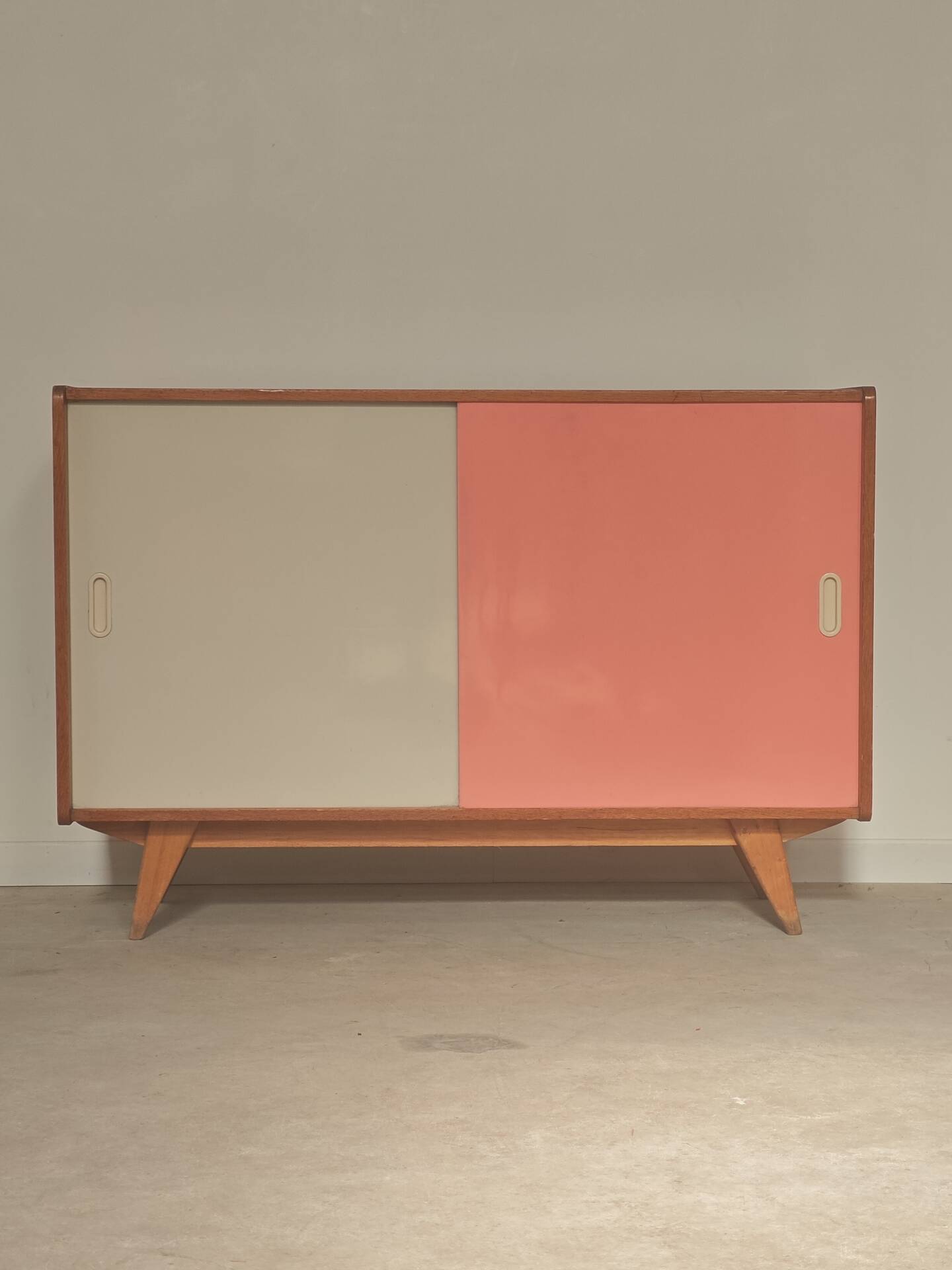 Buffet U452 pink and white by Jiri Jiroutek for Interier Praha