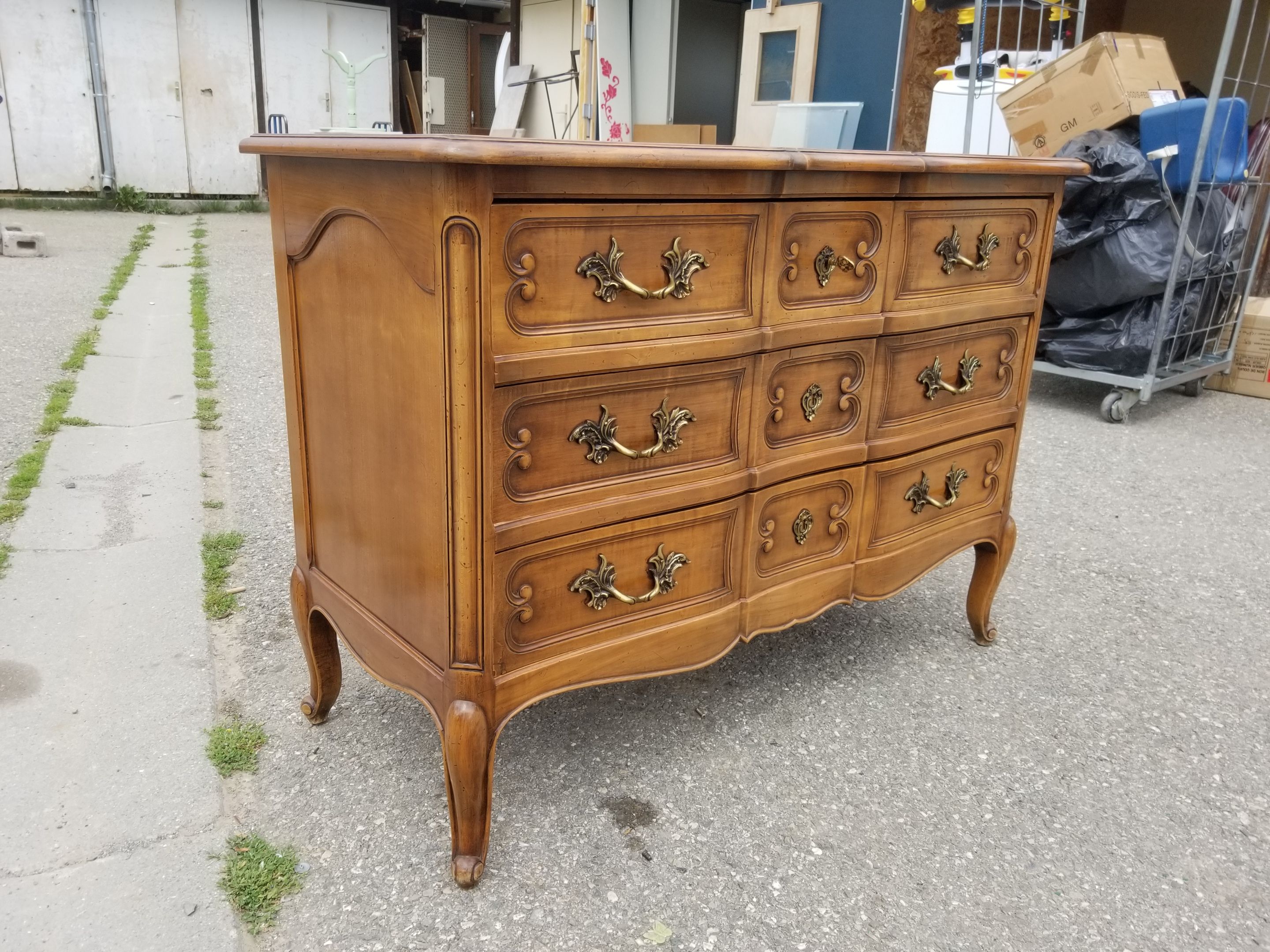 Louis XV style crossbow chest of drawers 3 drawers in walnut