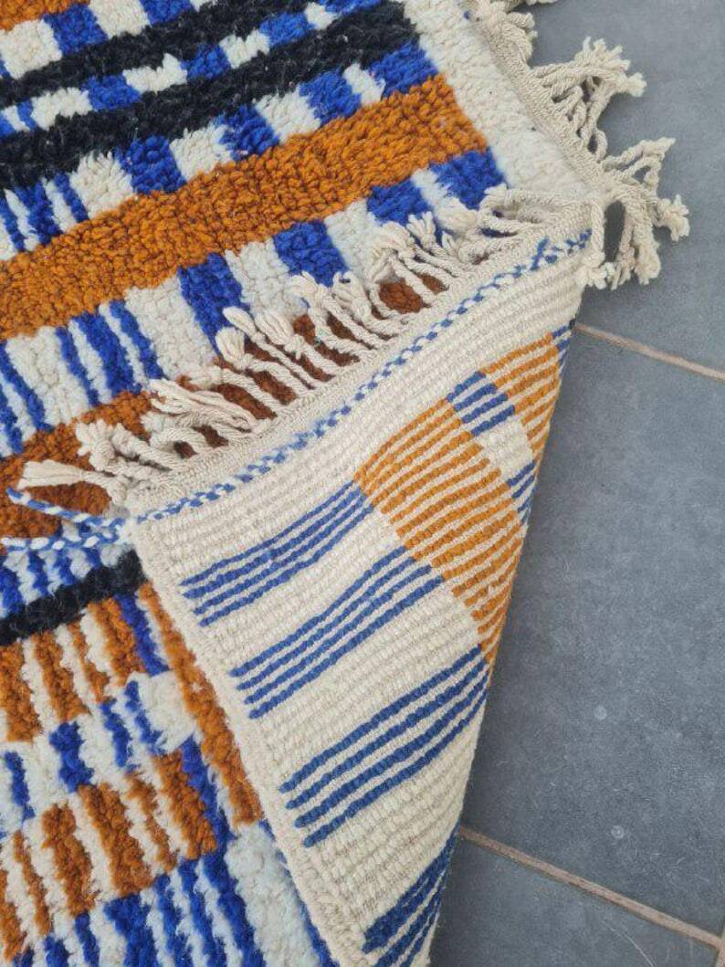 Moroccan Berber rug 250cm x 150cm