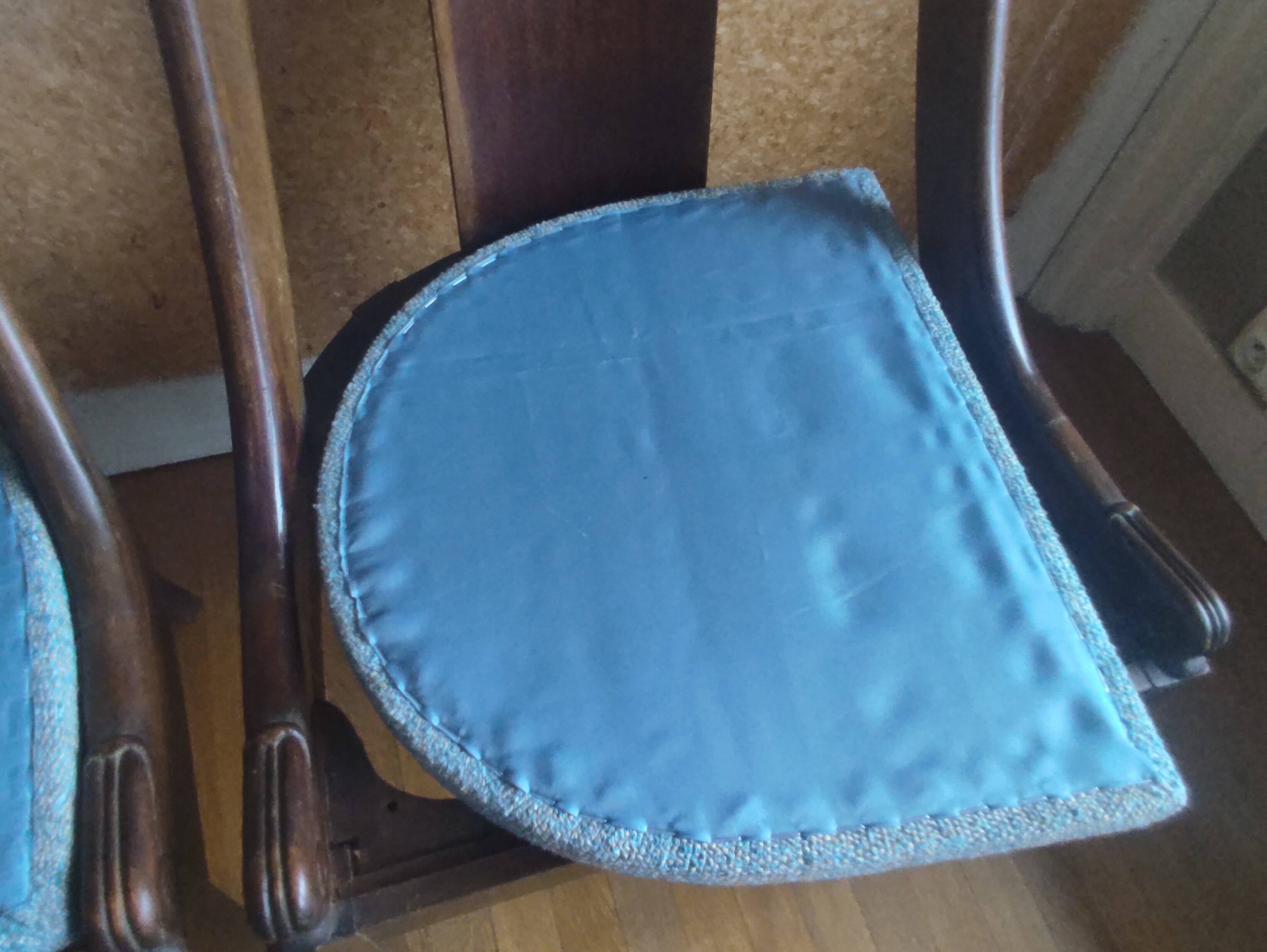 Empire gondola chairs