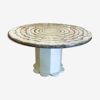 Table à manger ronde en bois laqué blanc, Italie, années 1970, plateau en coquille d’œuf décoré