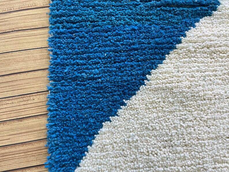 Traditional handmade wool rug size 150 x 250 cm