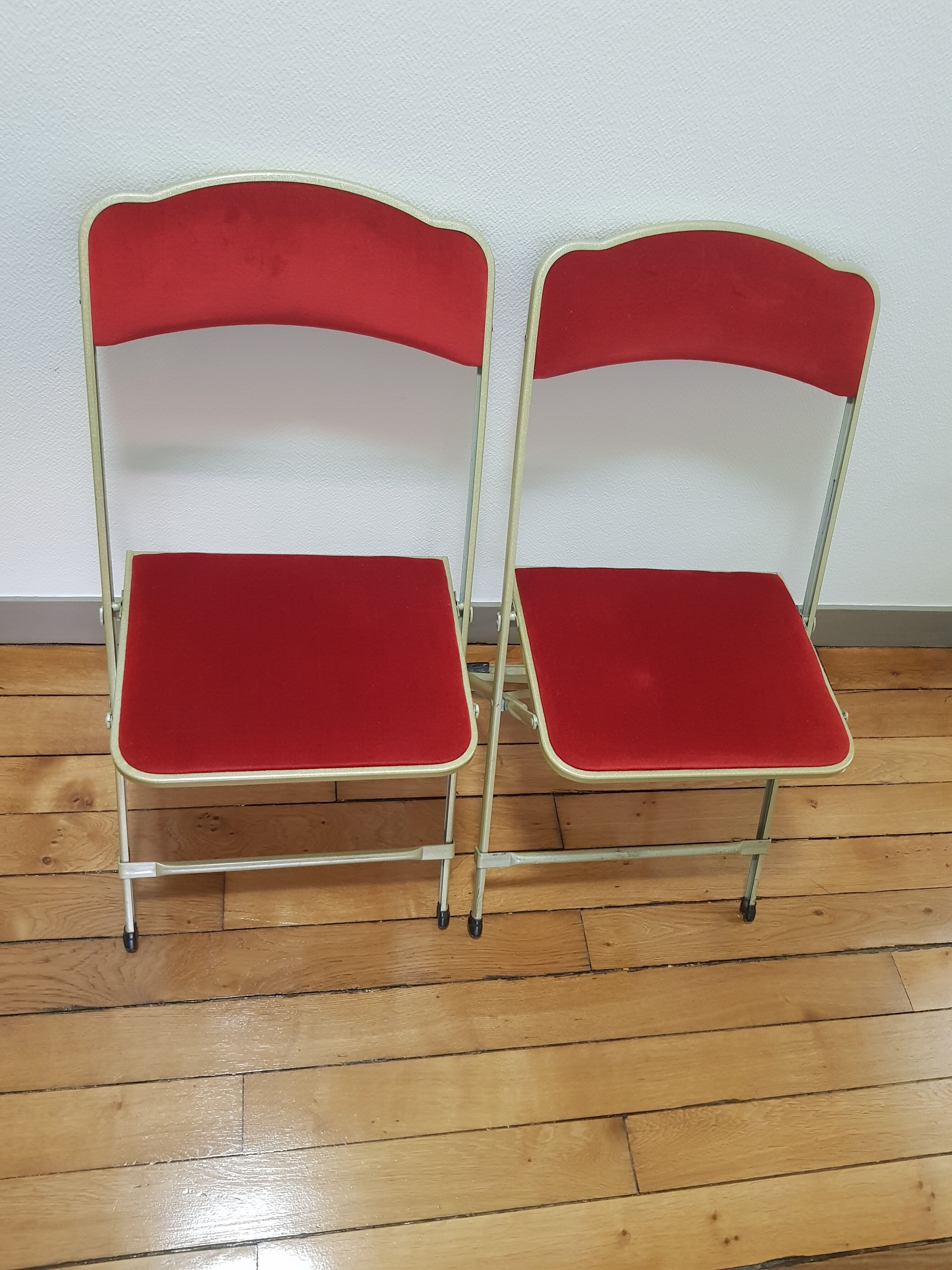 Folding chairs in chaisor velvet