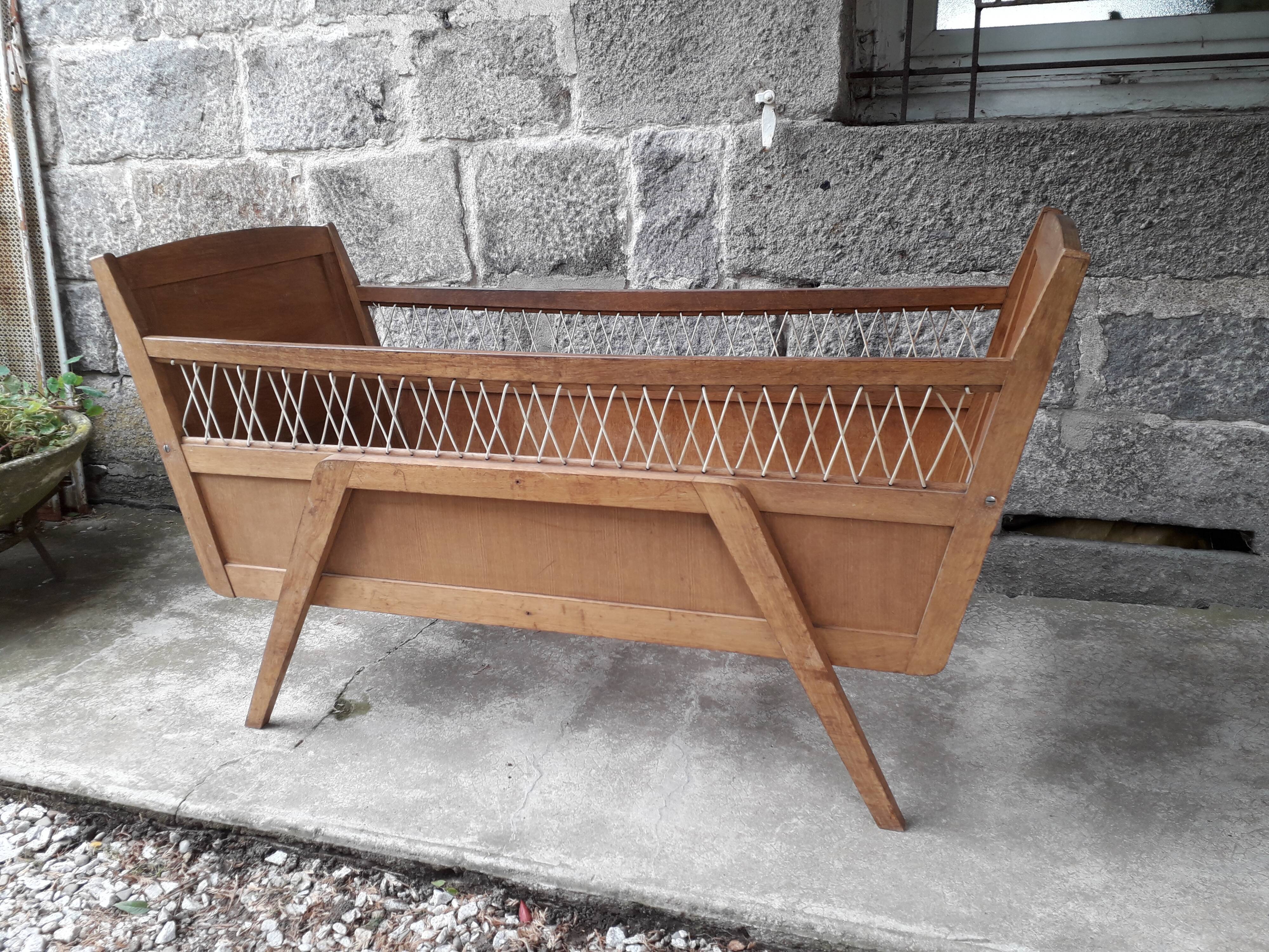 Child bed, compass feet, 50s