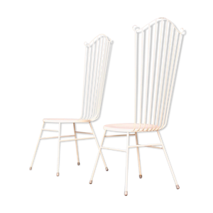 Deux chaises en métal