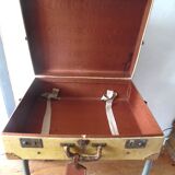 Valise anciennes, en bois et peau