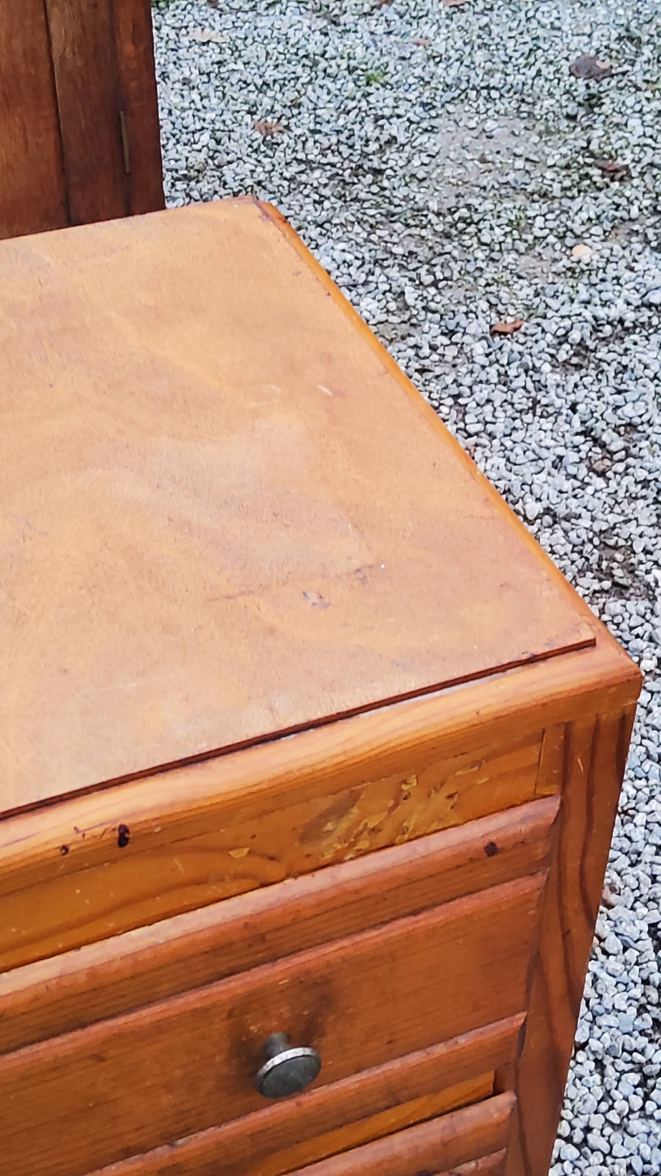 Vintage chest of drawers from the 50s with compass feet and 3 drawers