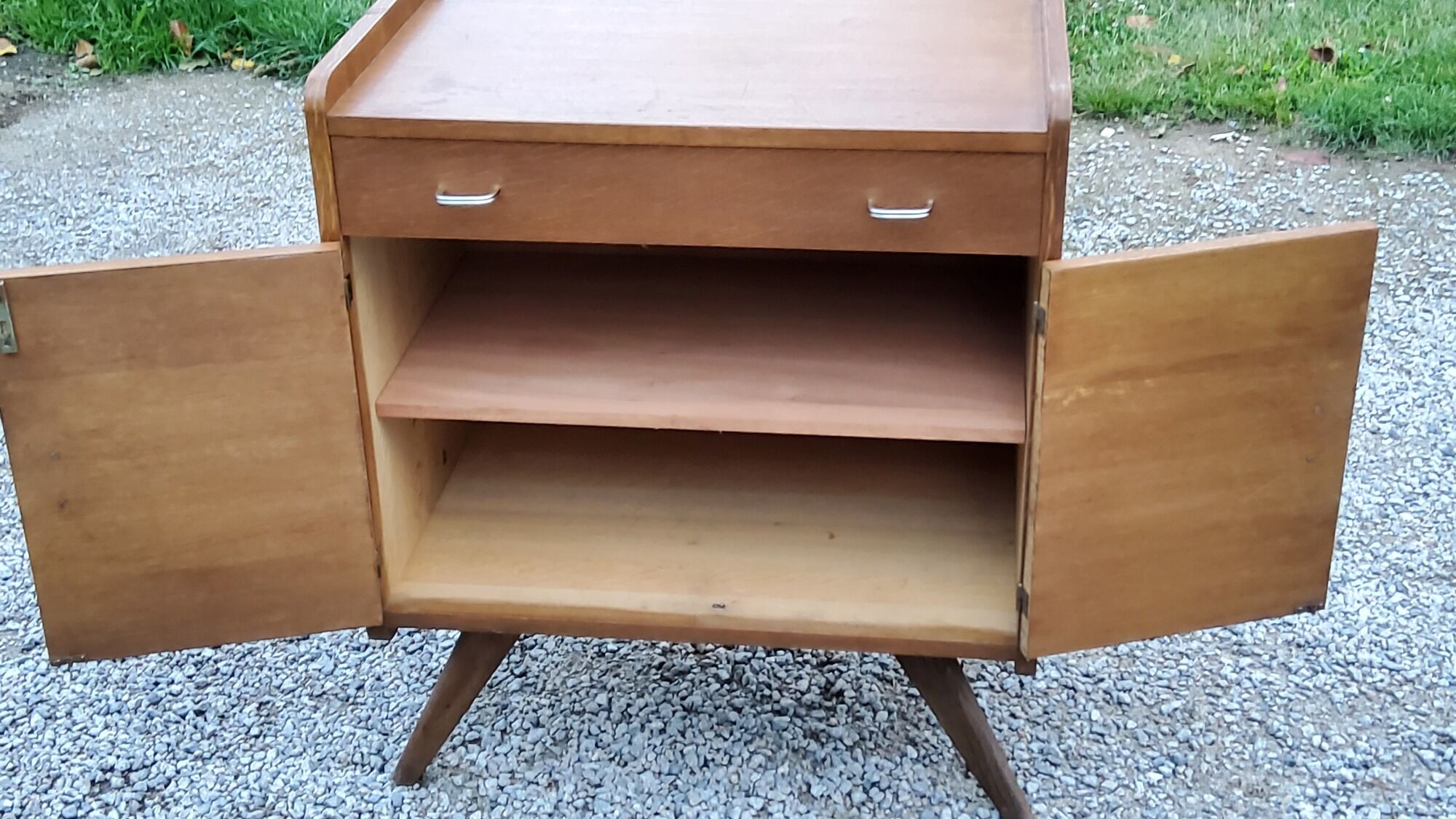 Vintage oak chest of drawers feet compass and fins of the 50s 2 doors 1 drawer