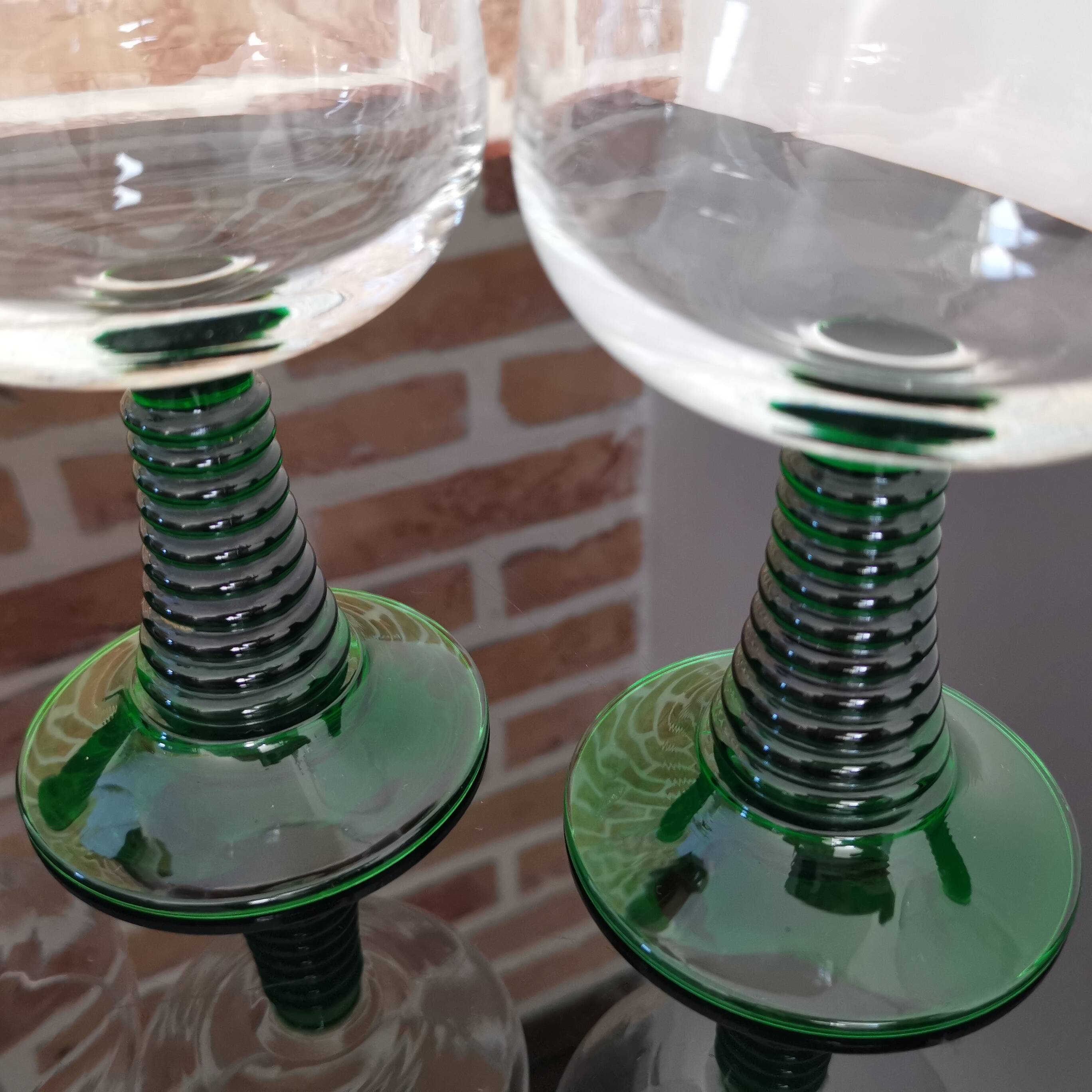 4 Alsace wine glasses with green twisted legs, ROEMER type