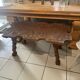 Table en bois sculpté africaniste