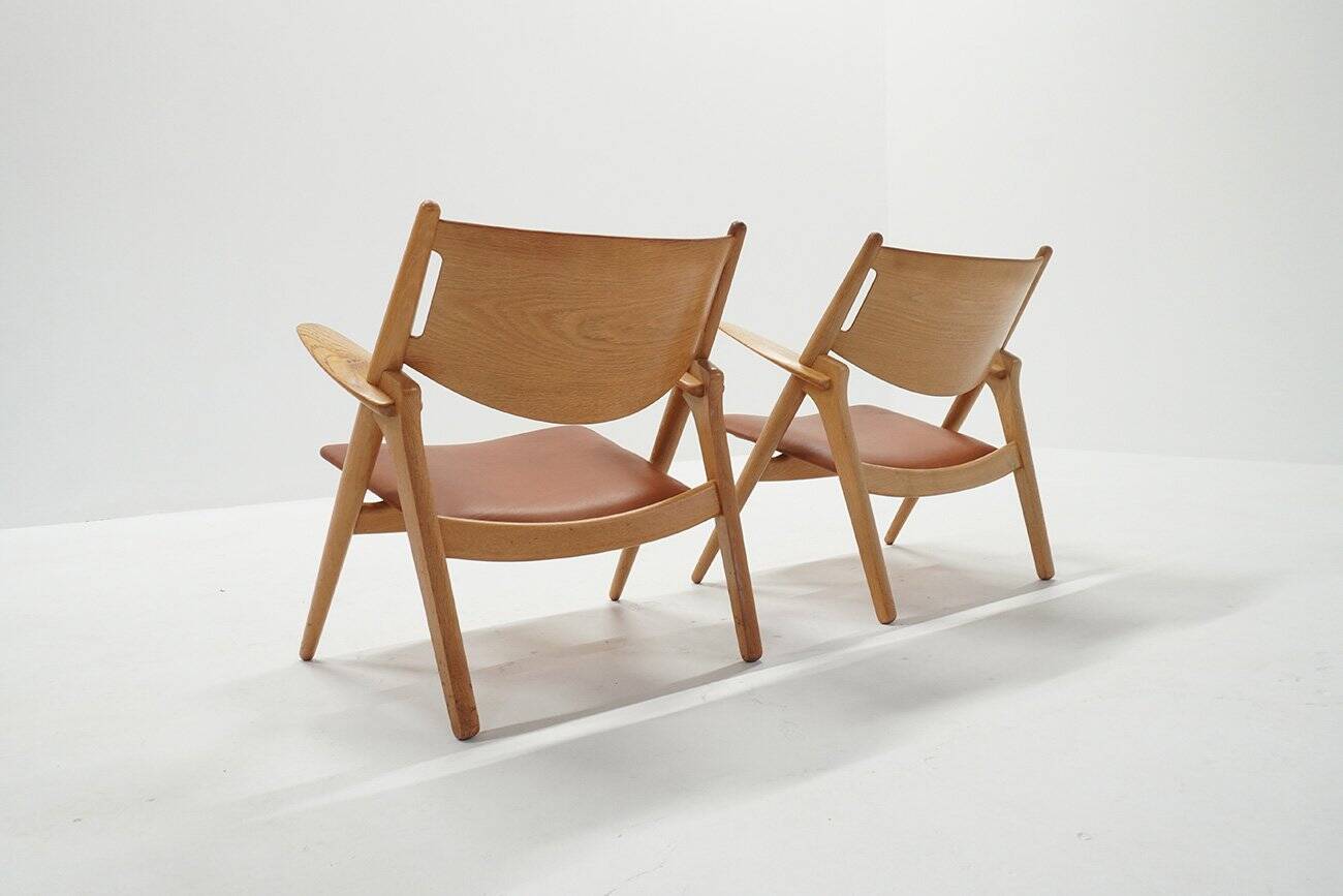 Vintage CH28 Sawbuck Lounge Chairs by Hans J. Wegner for Carl Hansen, 1960s, Set of 2
