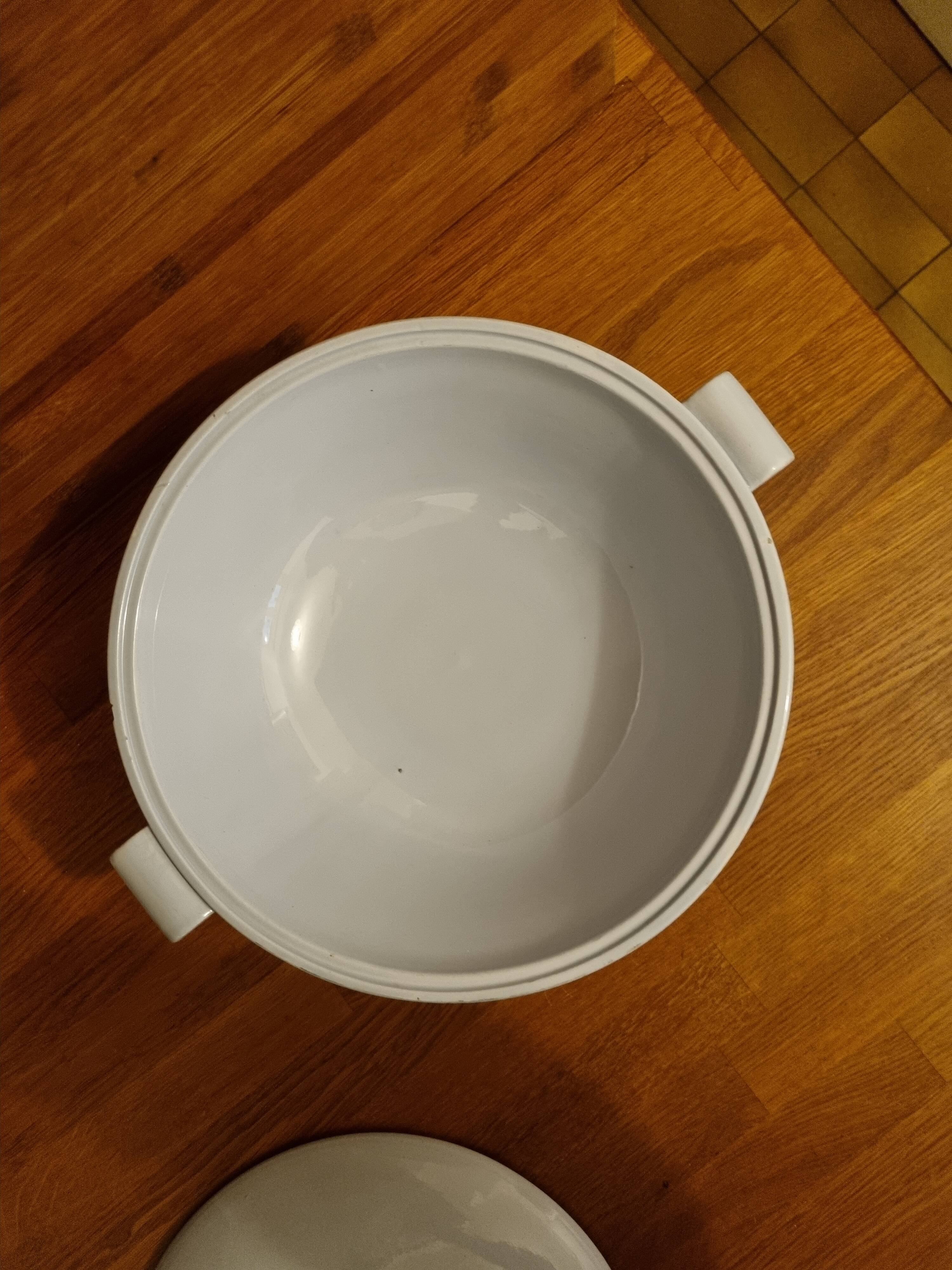 Vegetable tureen