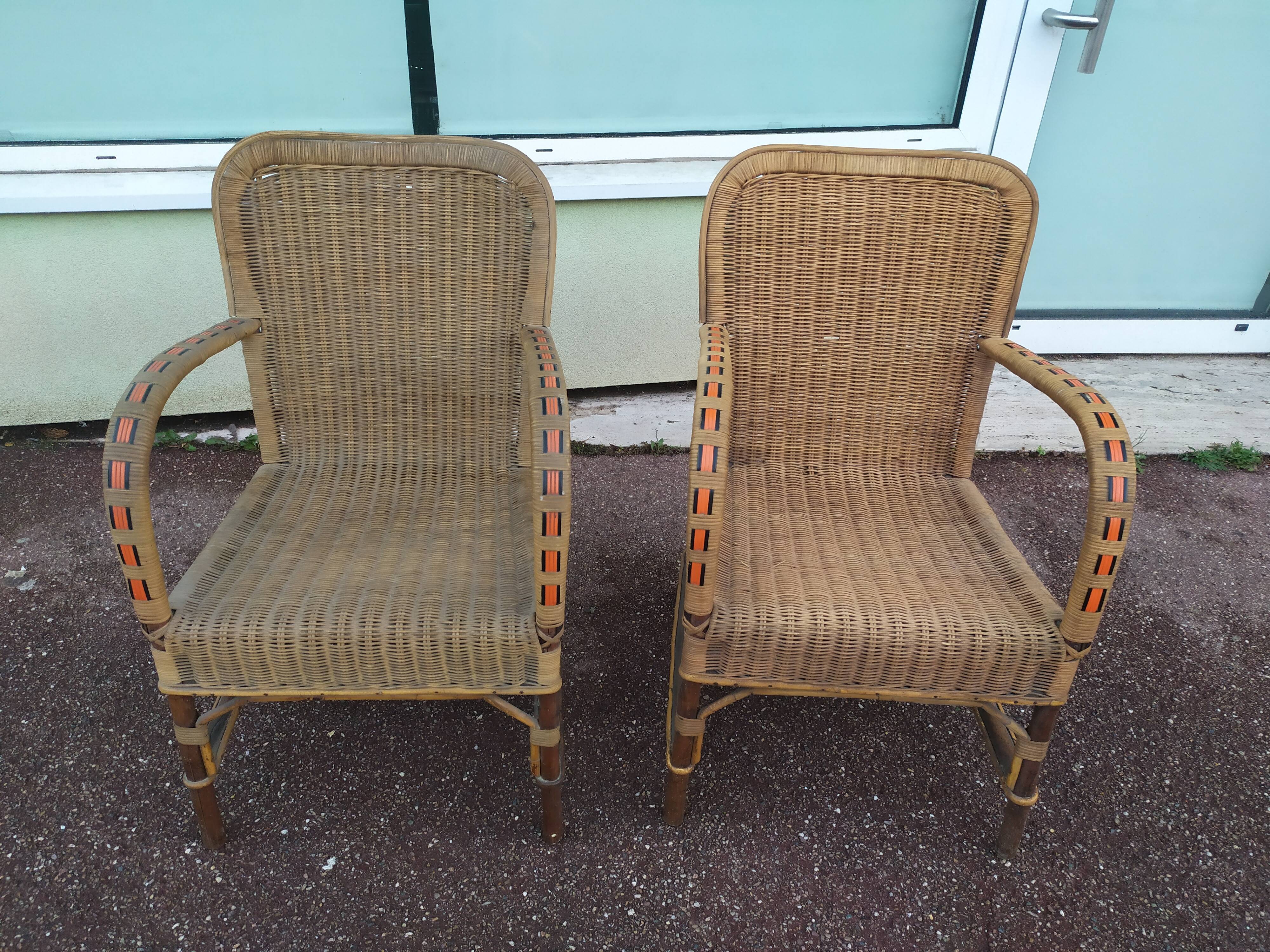 Lot 2 fauteuil et une table en rotin osier de jardin