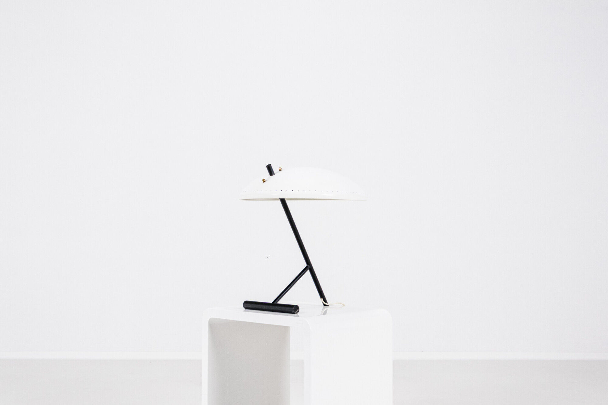 Lampe de bureau Blanc Negro Evoluon par Louis Kalff pour Philips, années 1950.