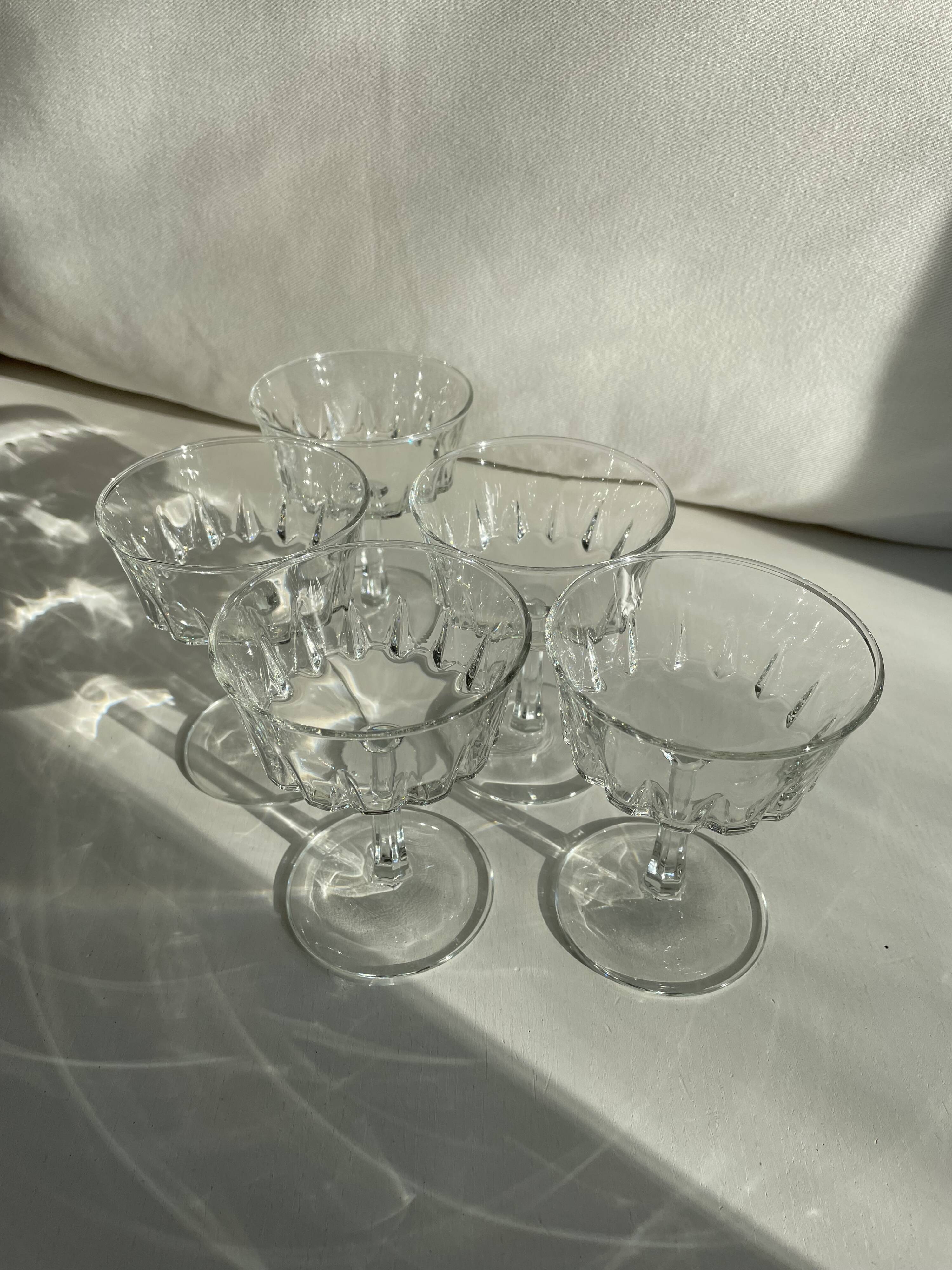 Ensemble de 5 verres coupés à champagne français Luminarc