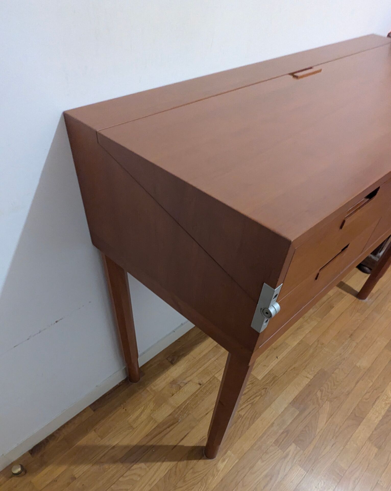 Secretary with 6 drawers