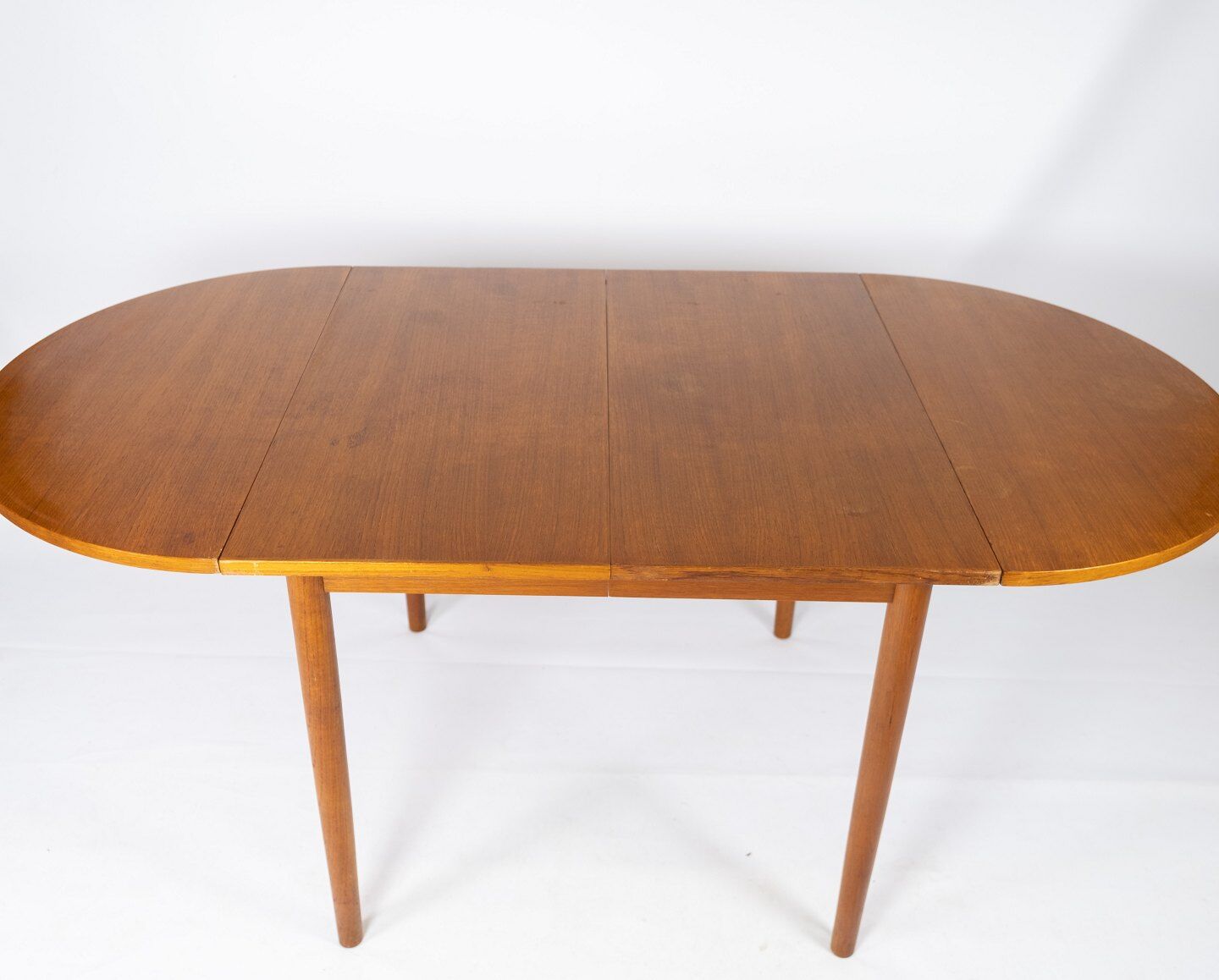 Dining table in teak designed by Arne Vodder from the 1960s