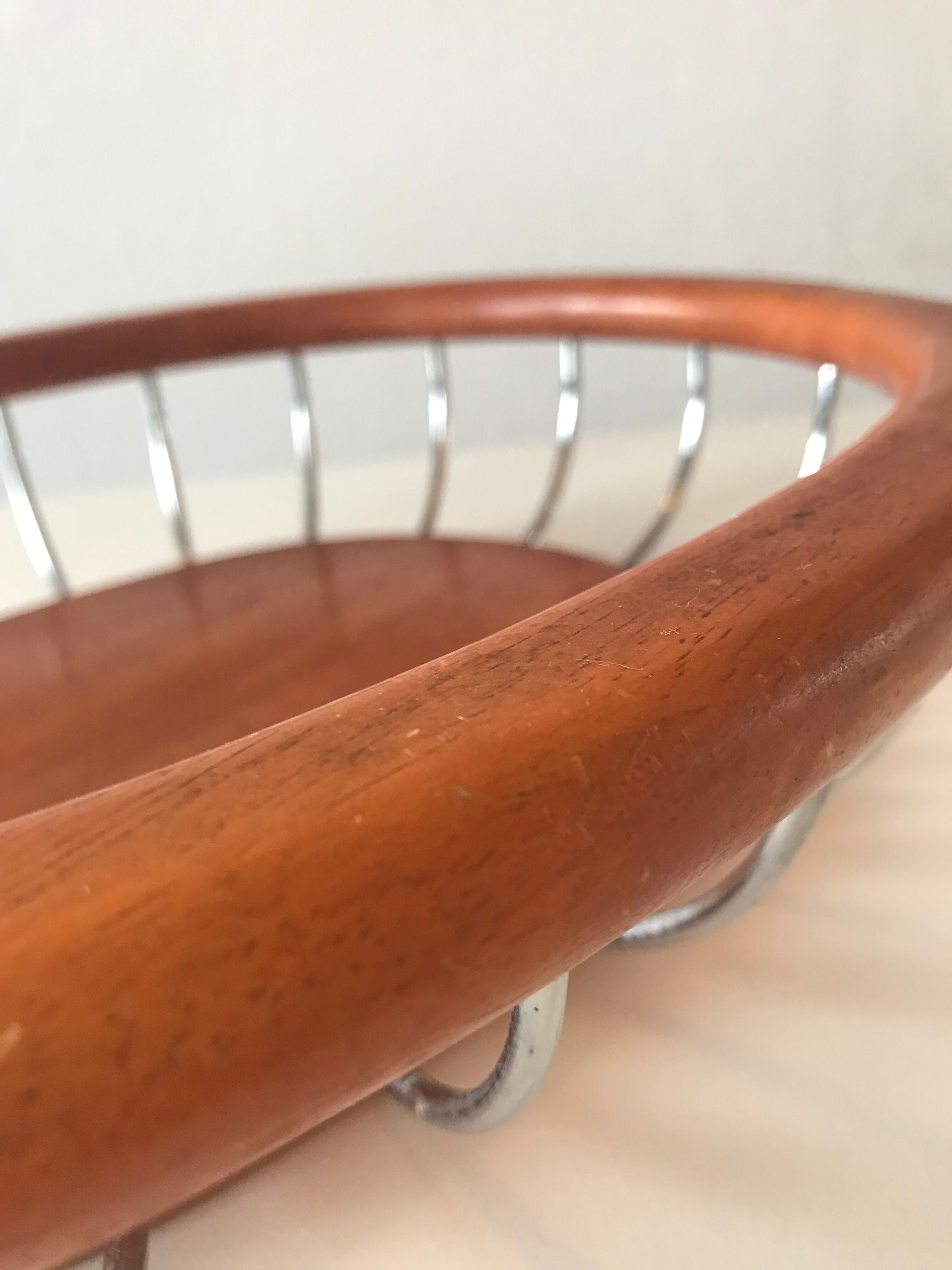 Fruit basket in wood and chrome