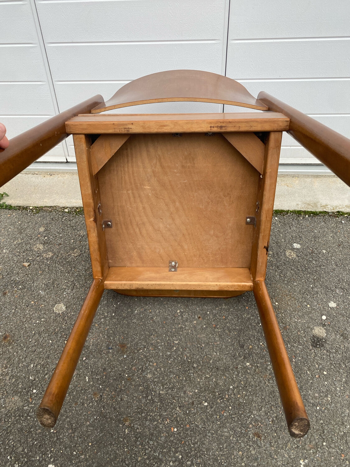 Série de 11 chaises brutaliste Allemagne empilable