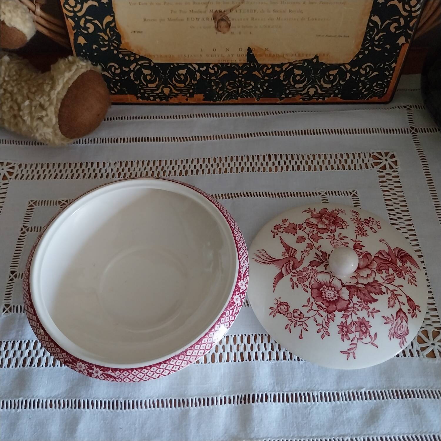 Vintage Mason's English earthenware box