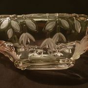 Oval bowl in crystal and frosted glass, pink and frosted.