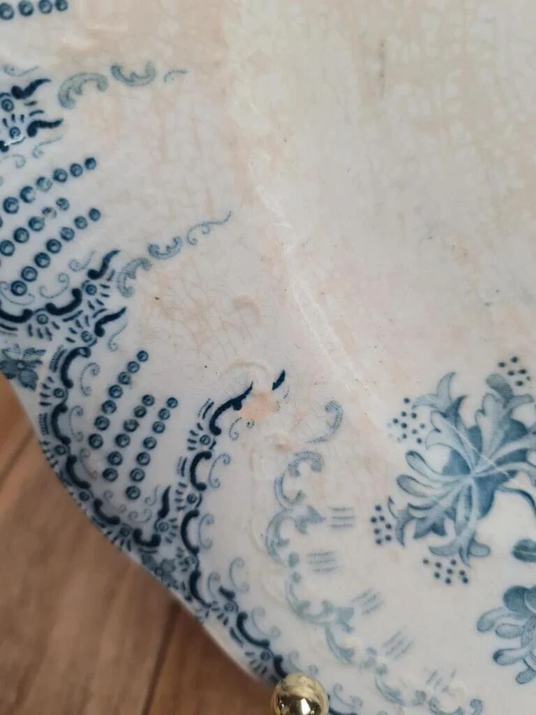 Antique plate Saint-Amand & Hamage Regency model – blue lace decoration
