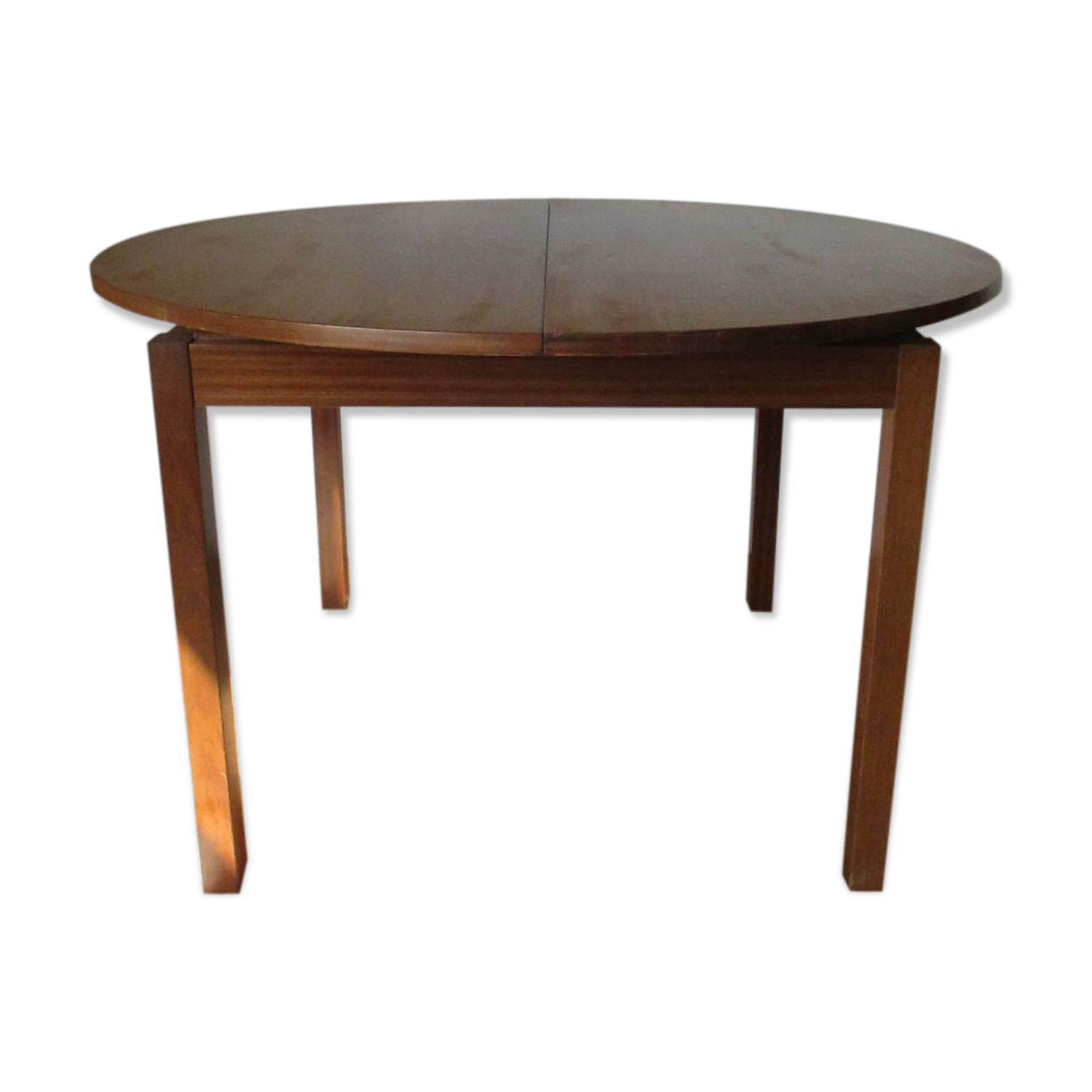 Mr. Gascoin's alvéole, round table