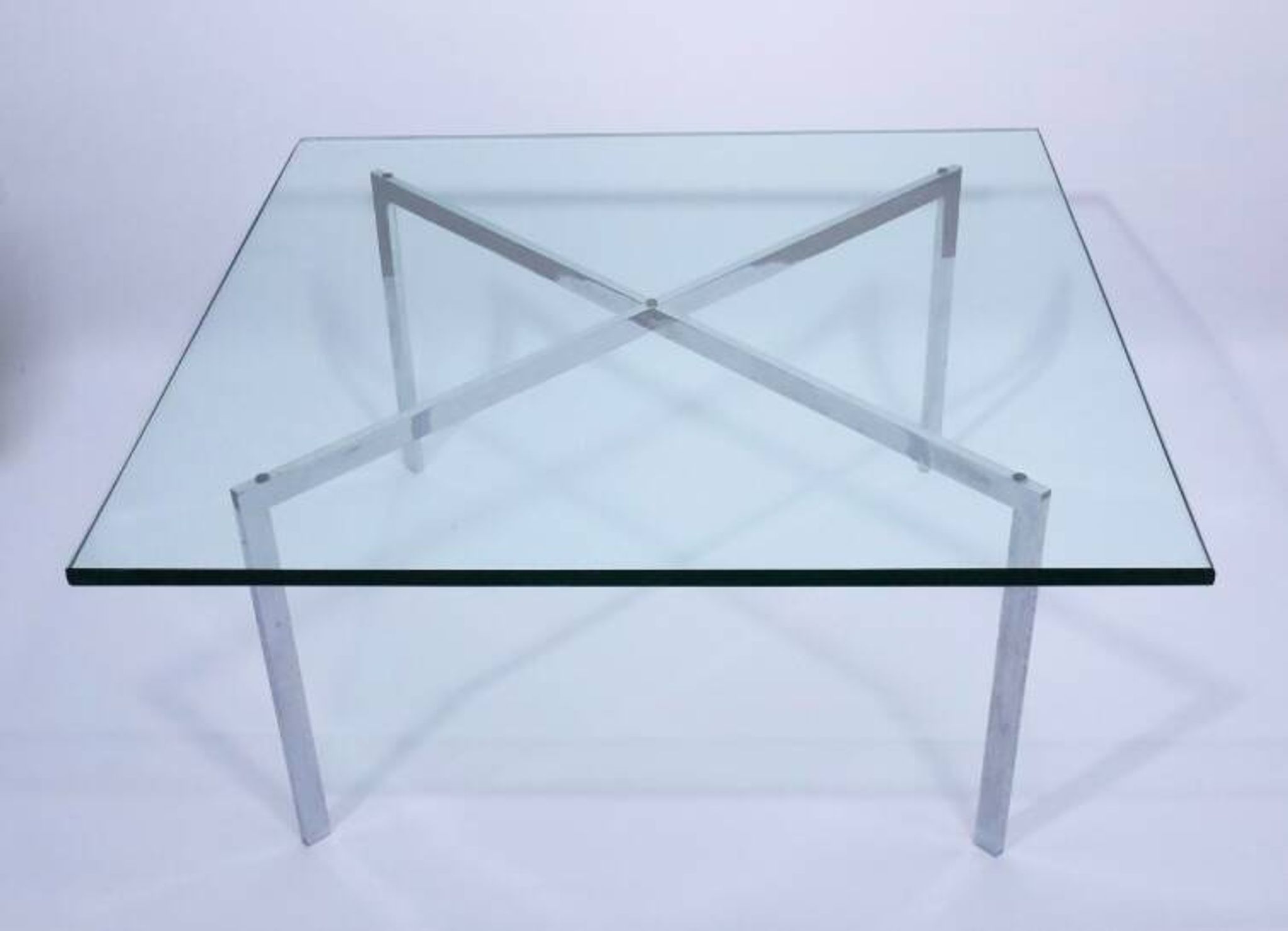 Table basse Barcelona par Ludwig Mies Van Der Rohe