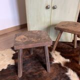 2 tripod stools