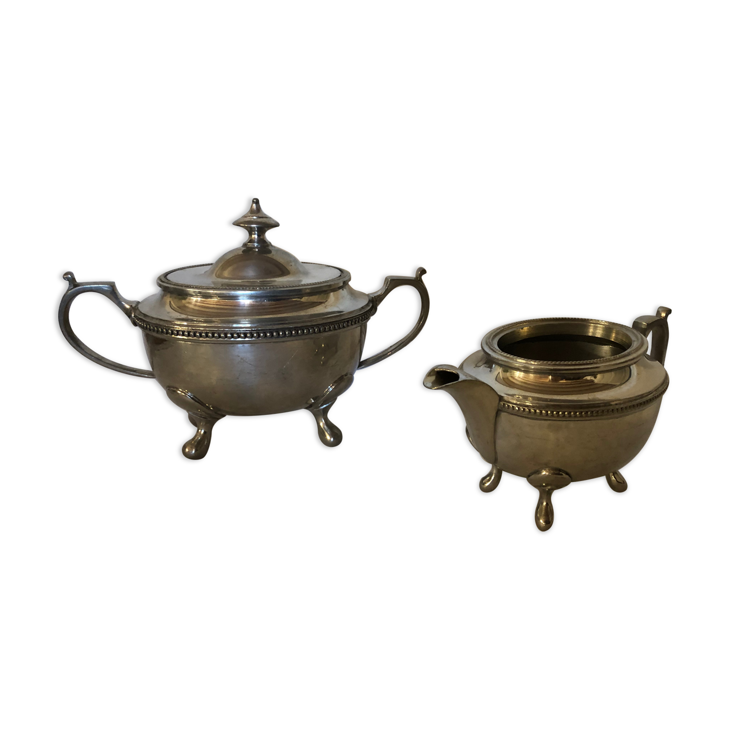 Sugar bowl and milk jug set