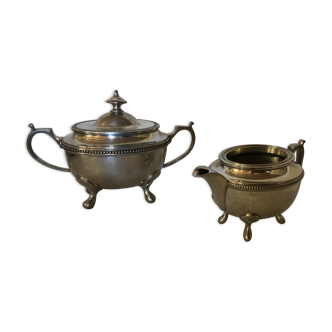 Sugar bowl and milk jug set