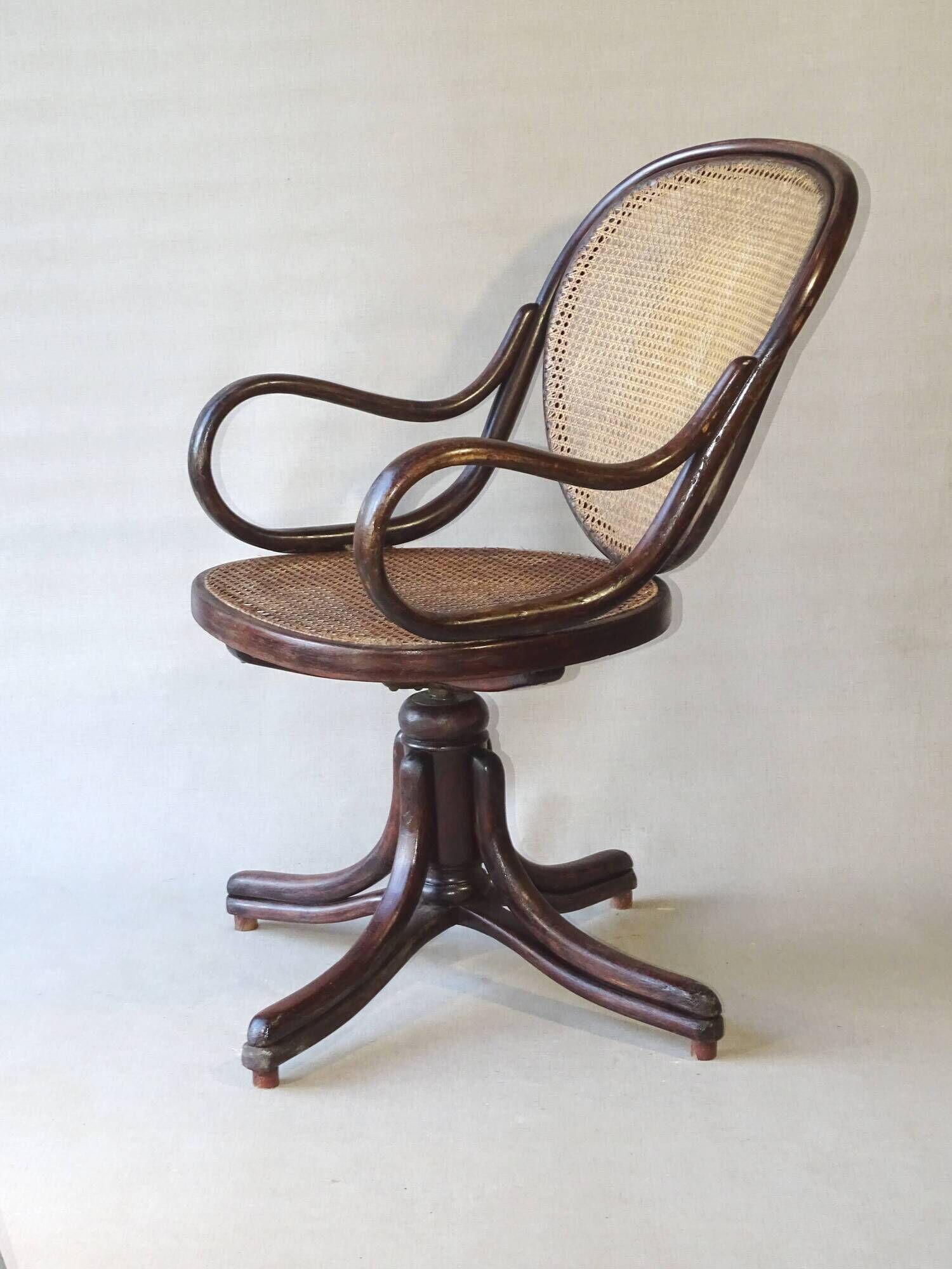 Armchair Curved wood THONET screw N° 1 , 1890 cannages