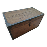 Malle ancienne en bois