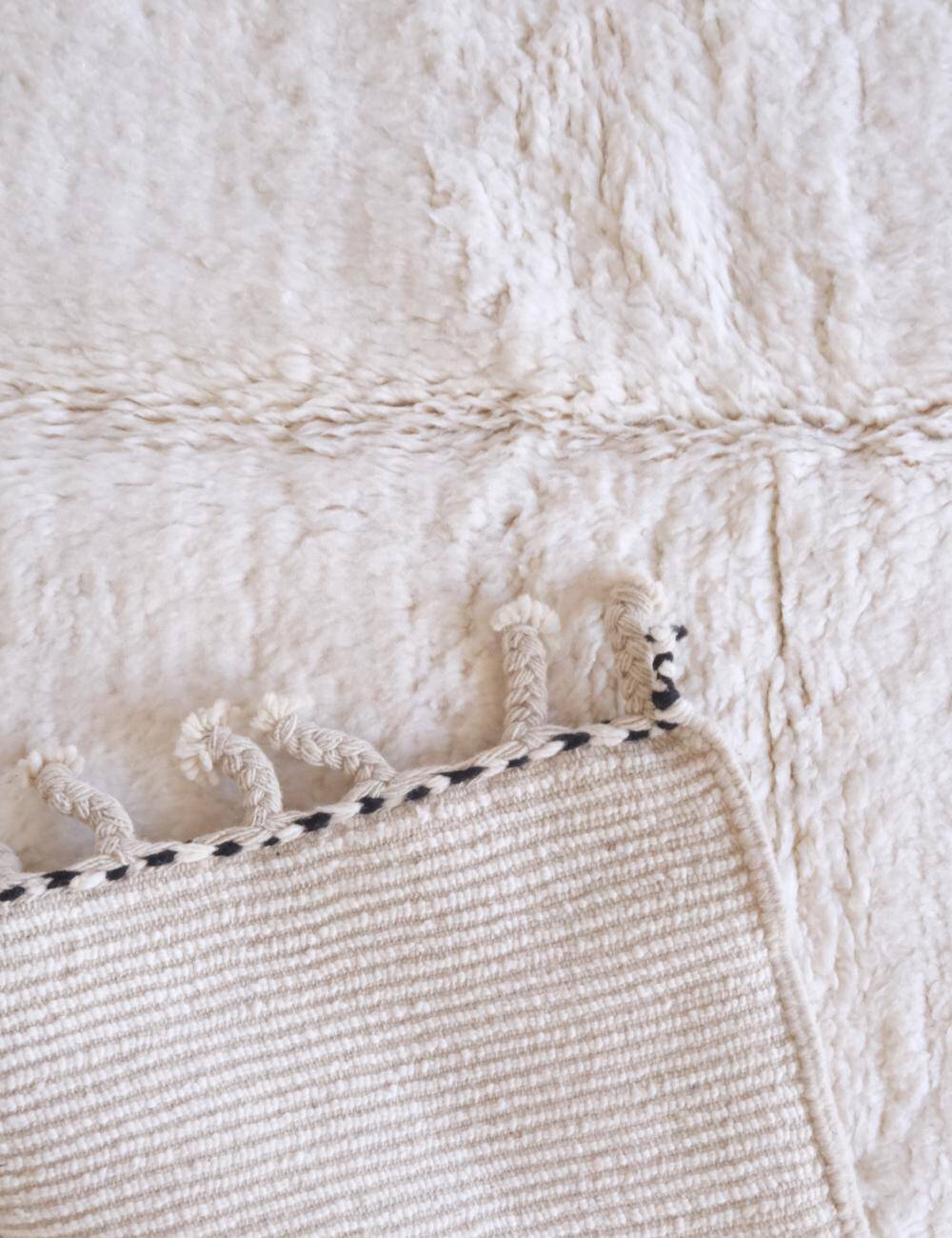 Contemporary Moroccan Rug - 290 x 205 cm
