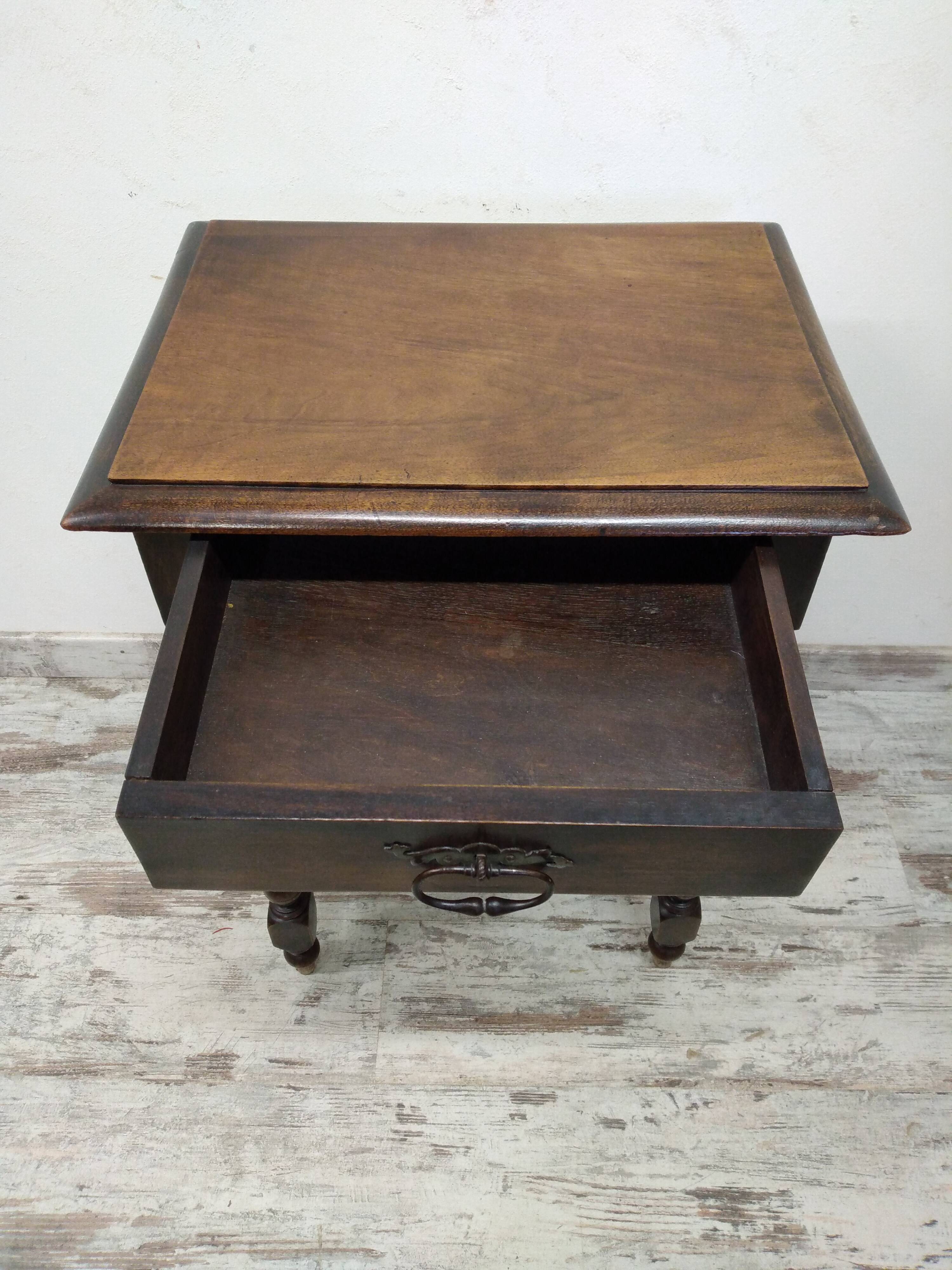 Side table / old harness