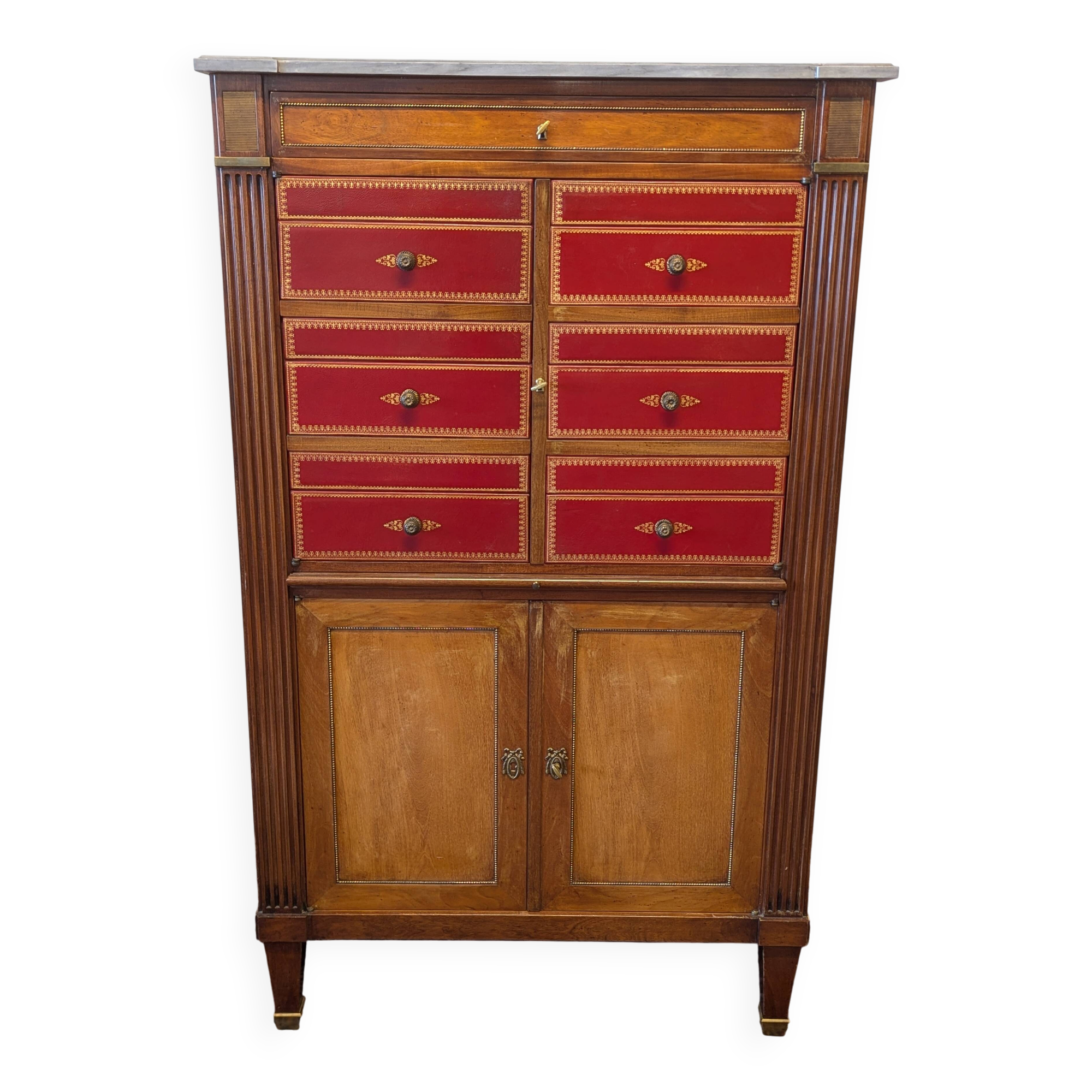 High buffet in the style of a cabinet maker