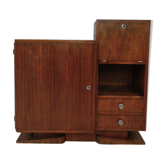 Vintage asymmetric buffet