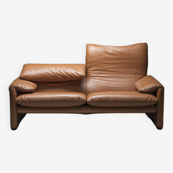 Archive about 'Maralunga' 2-seater sofa in brown leather- Vico Magistretti