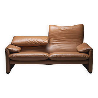 Archive about 'Maralunga' 2-seater sofa in brown leather- Vico Magistretti