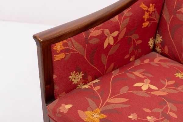 Fauteuil élégant moderne danois par Ole Wanscher pour P. Jeppensen, années 1960