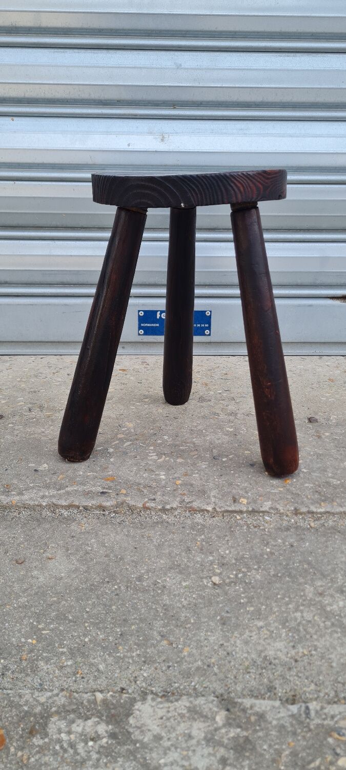 Tripod stool