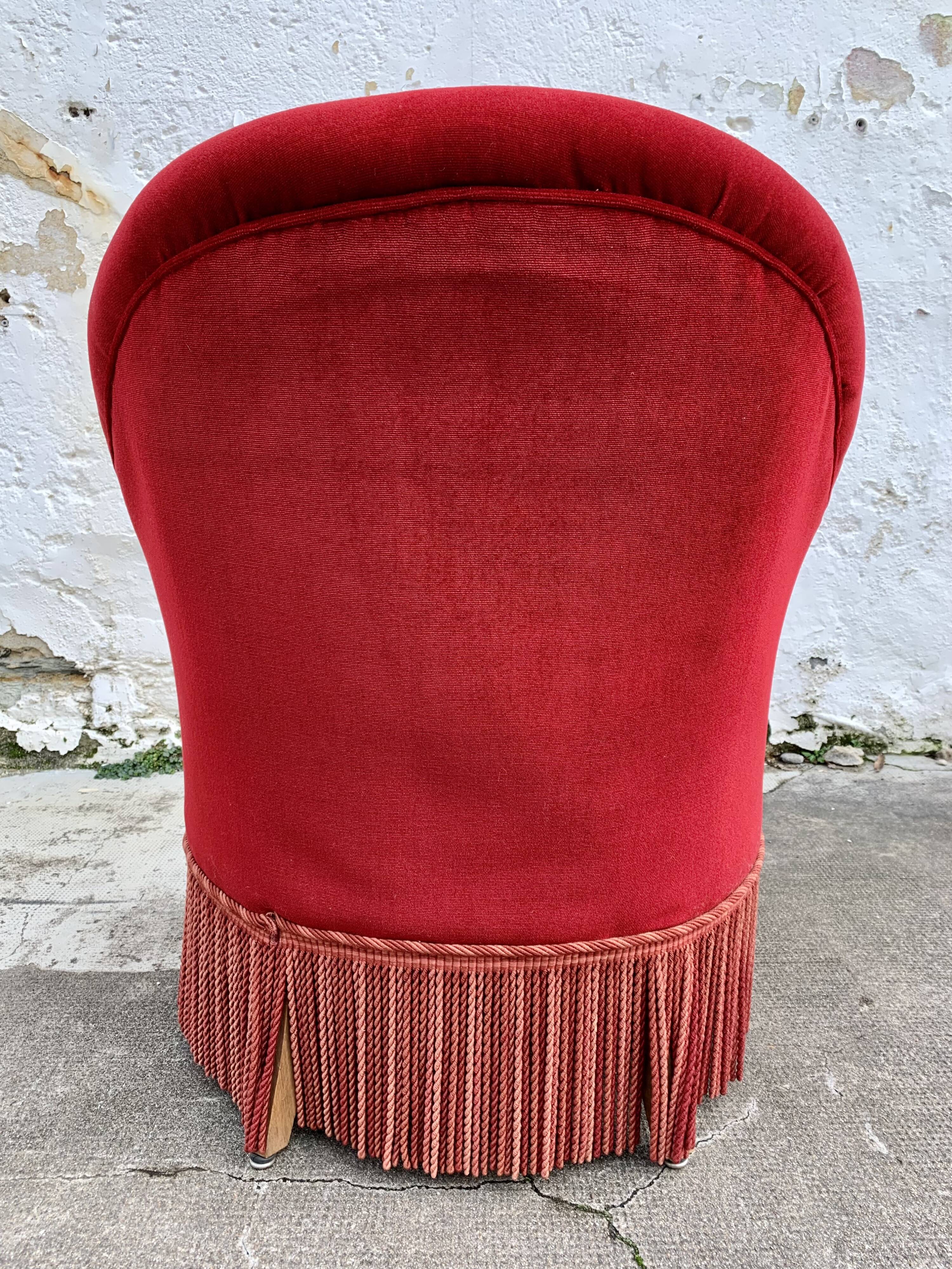 Red velvet toad armchair