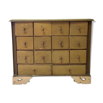 Furniture with 14 drawers