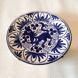 Assiette décorative peinte à la main ornée d'un motif de chimère bleue