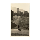 Photographie tirage argentique noir et blanc circa 1970 chemin de l'église