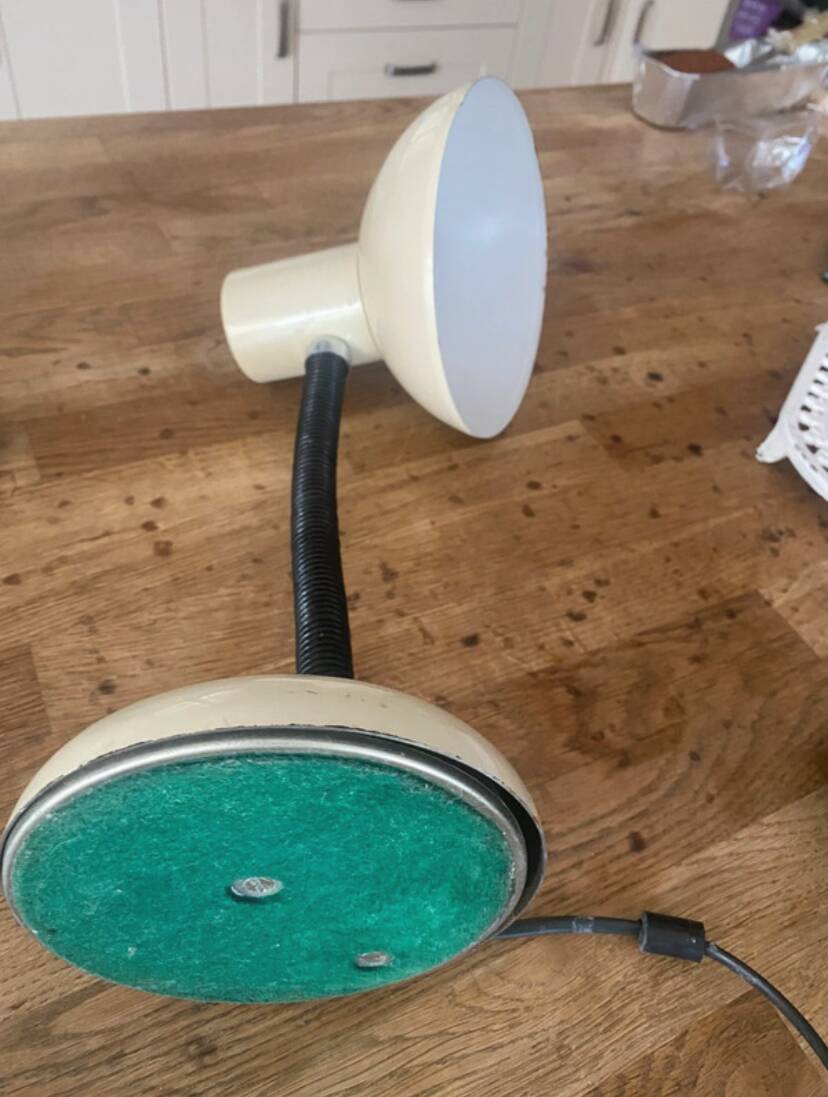 Beige metal desk lamp