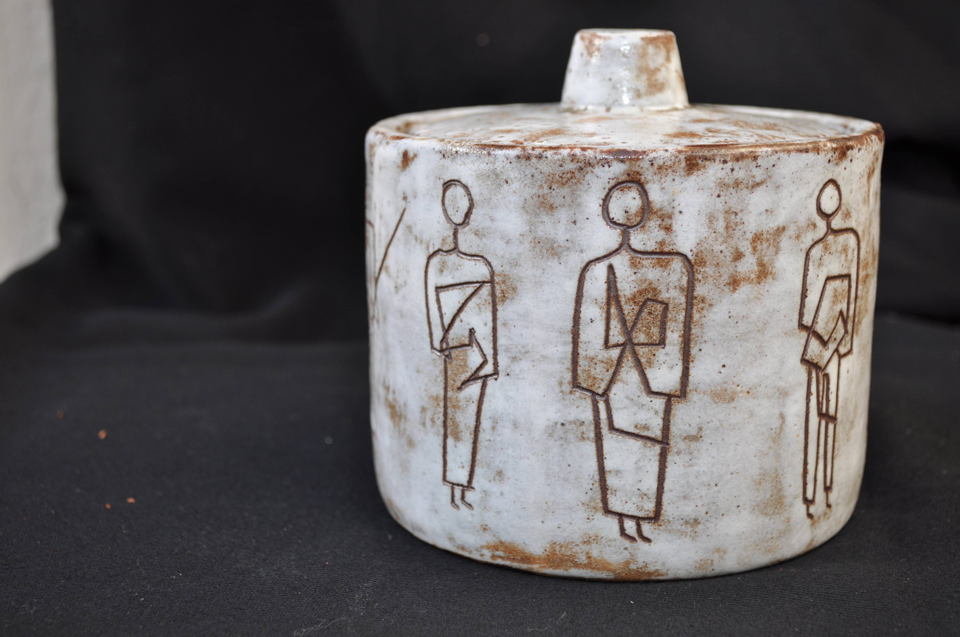 Art pottery lidd signed Kostanda A. Vallauris characters