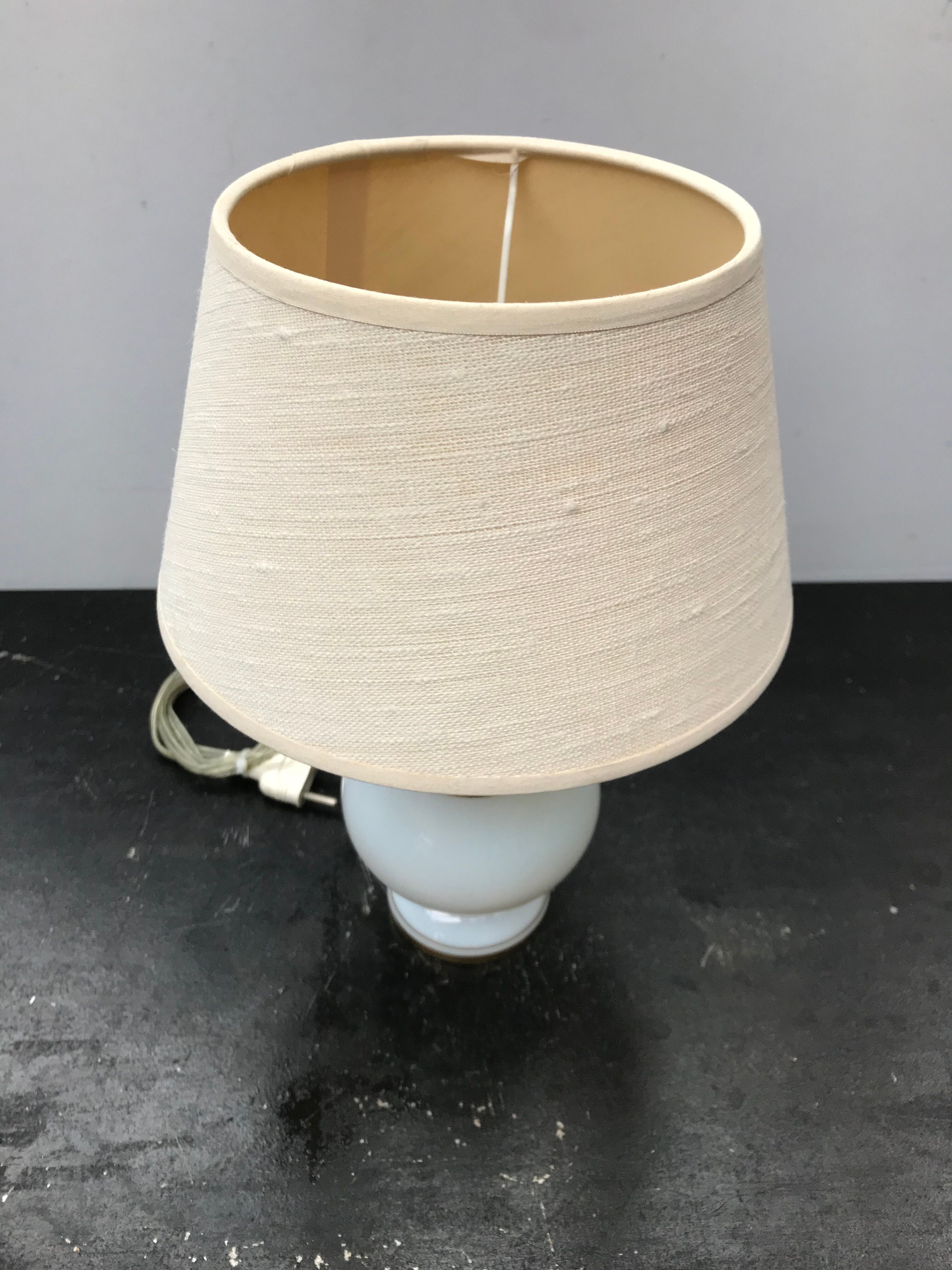 Former opaline white lamp